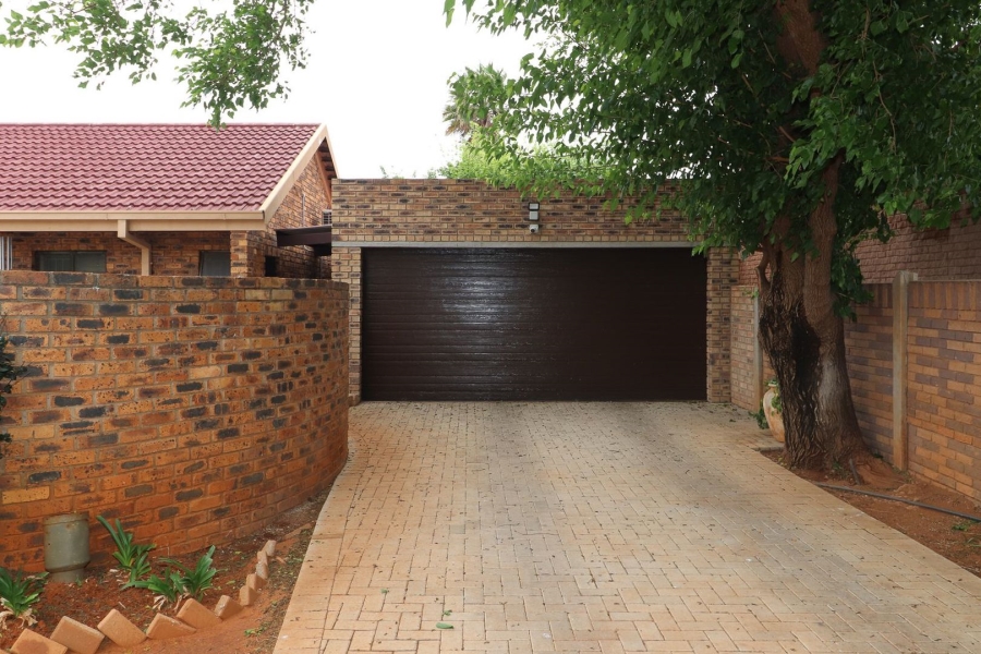 3 Bedroom Property for Sale in Stilfontein North West